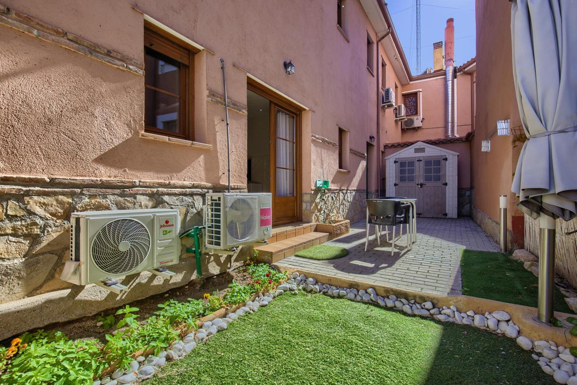 Casona 44 - Apartamento Para 2 Con Wifi, Ac Y Patio Exterior Alcala de Henares Ngoại thất bức ảnh